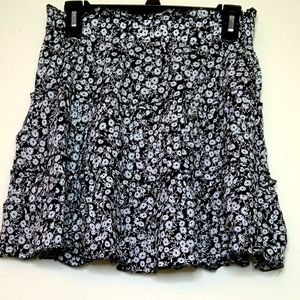 SHEIN Daisy Frill Trim Mini Skirt